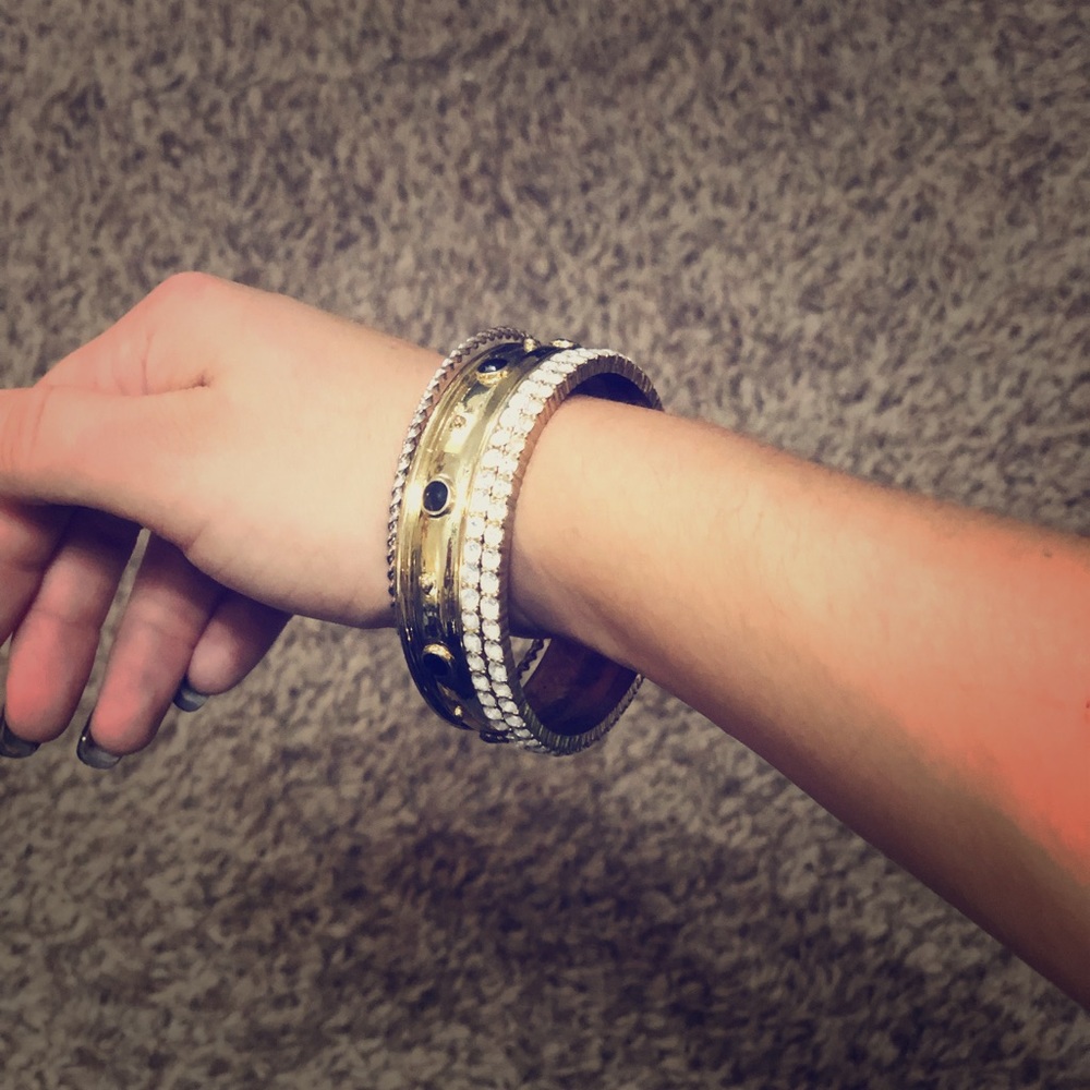 Timeless bangles (set of 4)